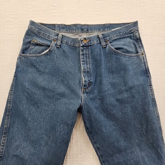 Wrangler Jeans Men's 38x32 Regular Fit Straight Leg Medium Wash 965T1DS EUC - Picture 8 of 16